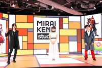 左からSUGIZO、金澤朋子、ヒャダイン。