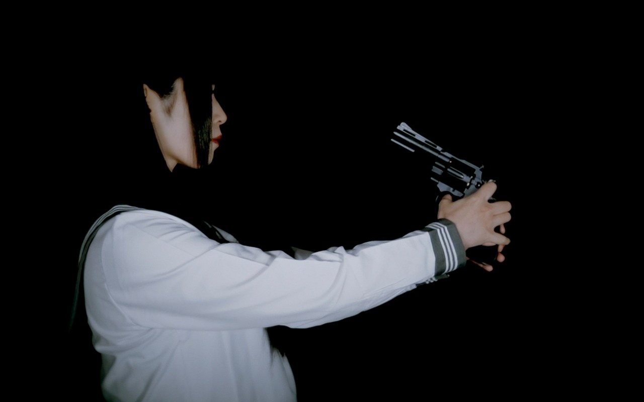 DJ後藤まりこ「ブッ殺すぞオマエ」MVより。