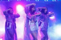 中村麗乃（中央）