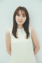 「マイメロディ＆クロミ ファッションステージ」に出演する飯豊まりえ。