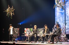 THE ORAL CIGARETTES「TALK & MUSEUM TOUR」神奈川・CLUB CITTA'公演の様子。（撮影：ハタサトシ）