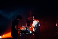 DJ FUMIRATCHと般若。（撮影：Kenji.87）