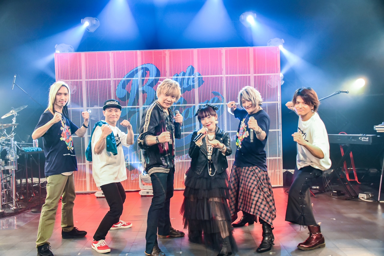 angela「angela Debut 18th Anniversary Online Live -Battle & Message-」の様子。