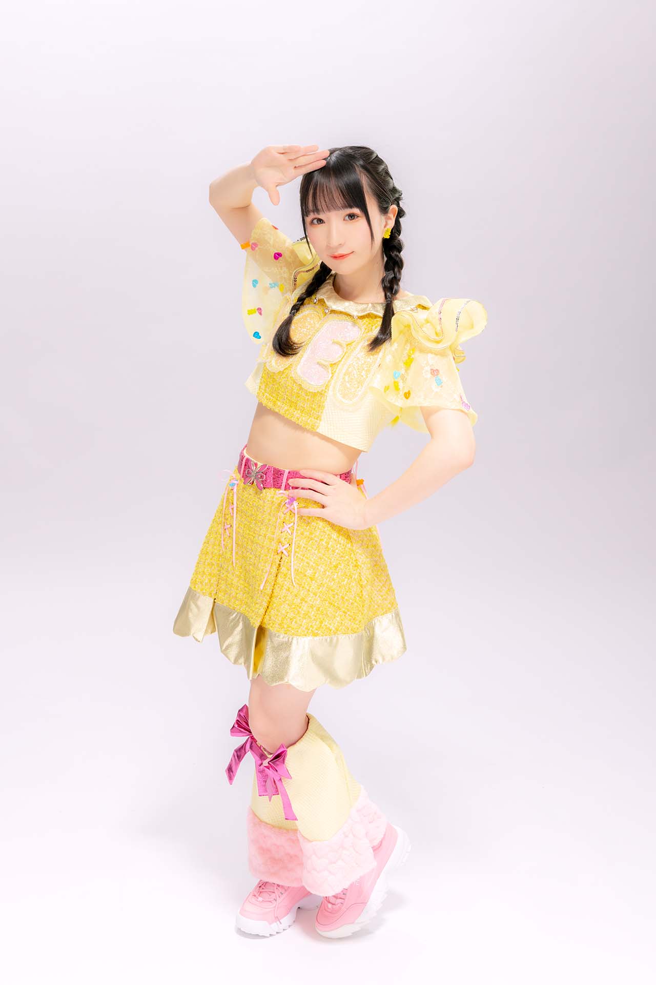 山乃メイ