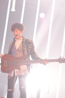 「30th L'Anniversary Starting Live "L'APPY BIRTHDAY!"」5月29日公演のtetsuya（B）。