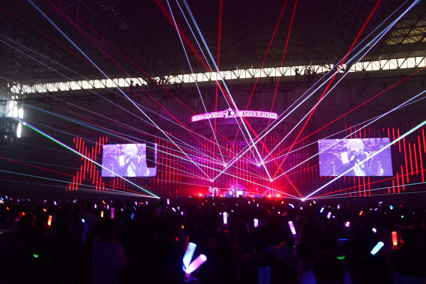 「30th L'Anniversary Starting Live "L'APPY BIRTHDAY!"」5月30日公演の様子。