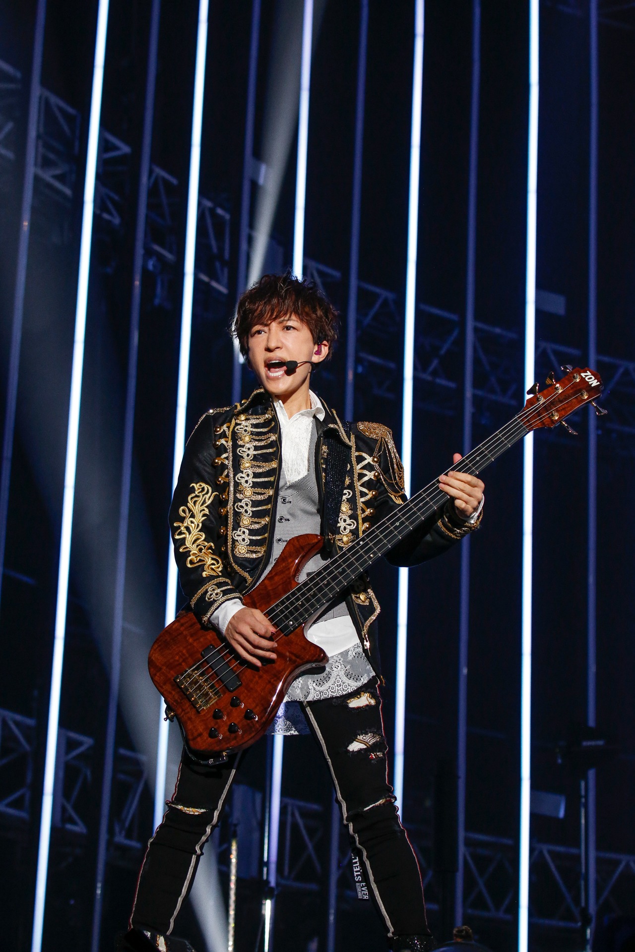 「30th L'Anniversary Starting Live "L'APPY BIRTHDAY!"」5月30日公演のtetsuya（B）。
