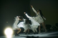 Maison book girl「Solitude HOTEL」の様子。（撮影：稲垣謙一）