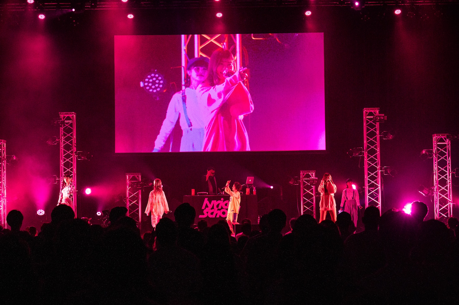lyrical school「lyrical school oneman tour 2021」東京・チームスマイル・豊洲PIT公演の様子。