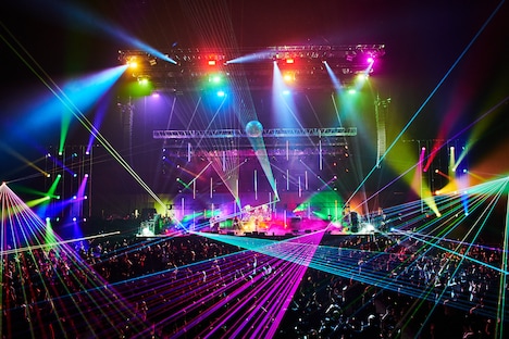 「LUNA SEA 30th Anniversary CROSS THE UNIVERSE -THE DAWN」の様子。