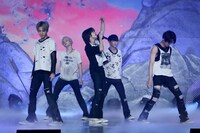 TOMORROW X TOGETHER「The Chaos Chapter: FREEZE」グローバルメディアショーケースイベントの様子。(c)BIGHIT MUSIC