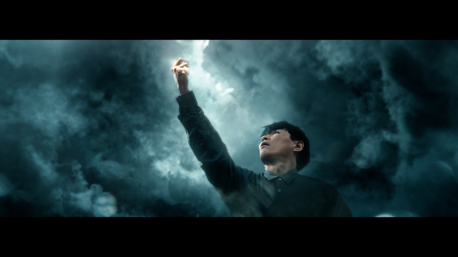 「サンテ FX シリーズ」のテレビCM「そうだ、その目だ」編より。