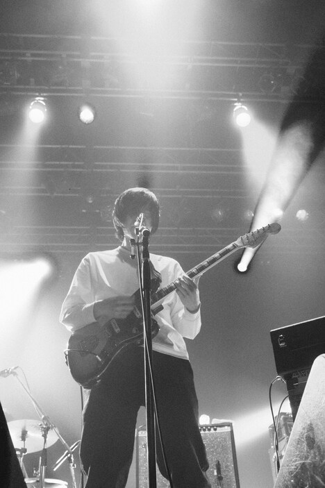 出戸学（Vo, G）（撮影：山谷佑介）