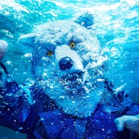 MAN WITH A MISSION「INTO THE DEEP」初回限定盤ジャケット