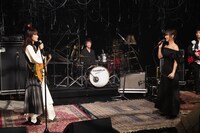 長屋晴子と大塚愛。(c)日本テレビ