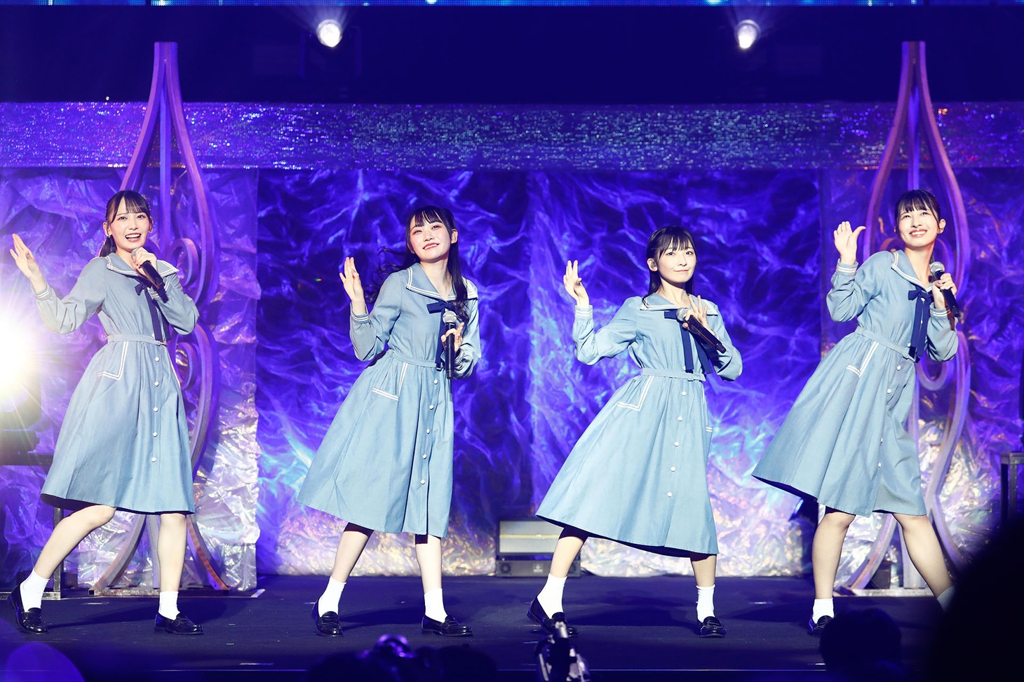 「≠ME 1stコンサート ～初めまして、≠MEです。～」の様子。(c)YOANI/KING RECORDS