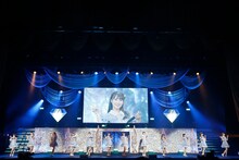 「≠ME 1stコンサート ～初めまして、≠MEです。～」の様子。(c)YOANI/KING RECORDS