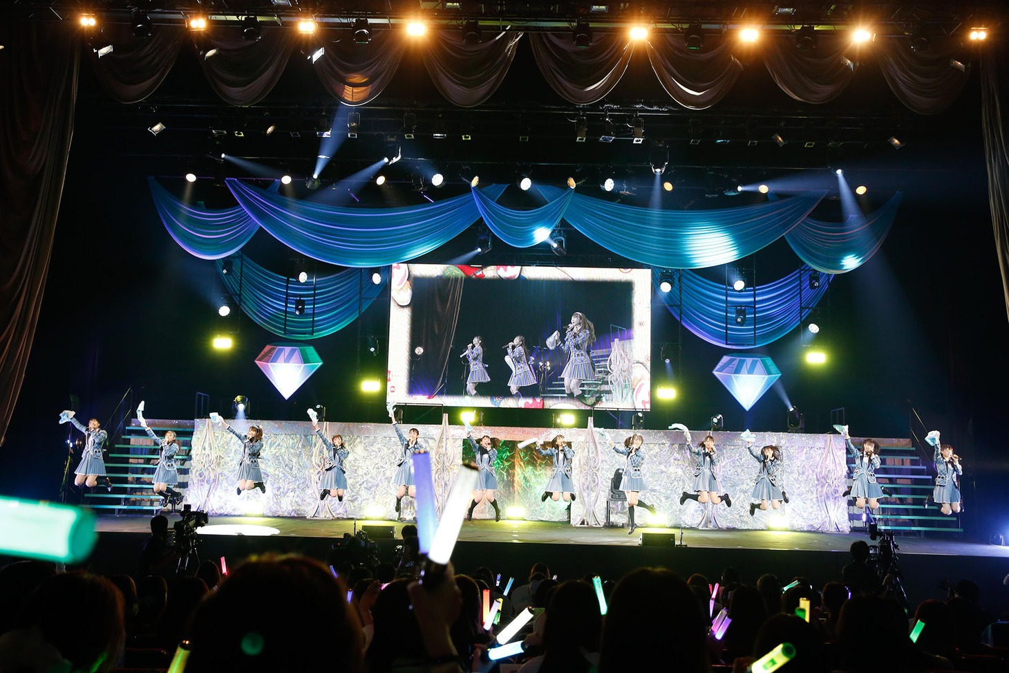 「≠ME 1stコンサート ～初めまして、≠MEです。～」の様子。(c)YOANI/KING RECORDS