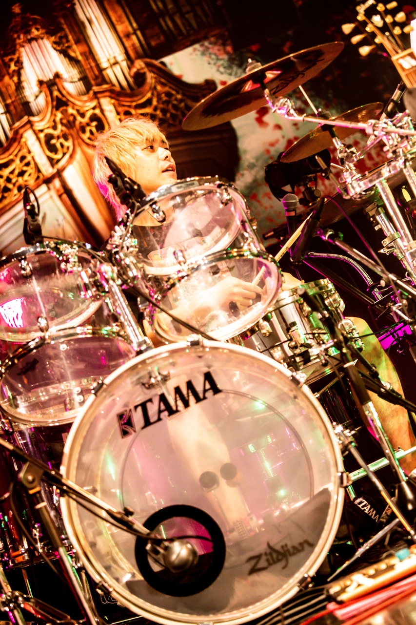 ピエール中野（Dr）（Photo by Masayo）