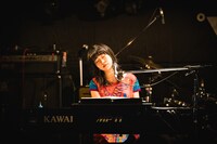 ヒグチアイ（撮影：鈴木洋平）