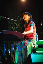 ヒグチアイ（撮影：鈴木洋平）