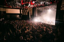 「折坂悠太単独公演2021＜＜＜うつつ＞＞＞」より。（Photo by yukitaka amemiya）