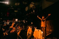 「折坂悠太単独公演2021＜＜＜うつつ＞＞＞」より。（Photo by yukitaka amemiya）