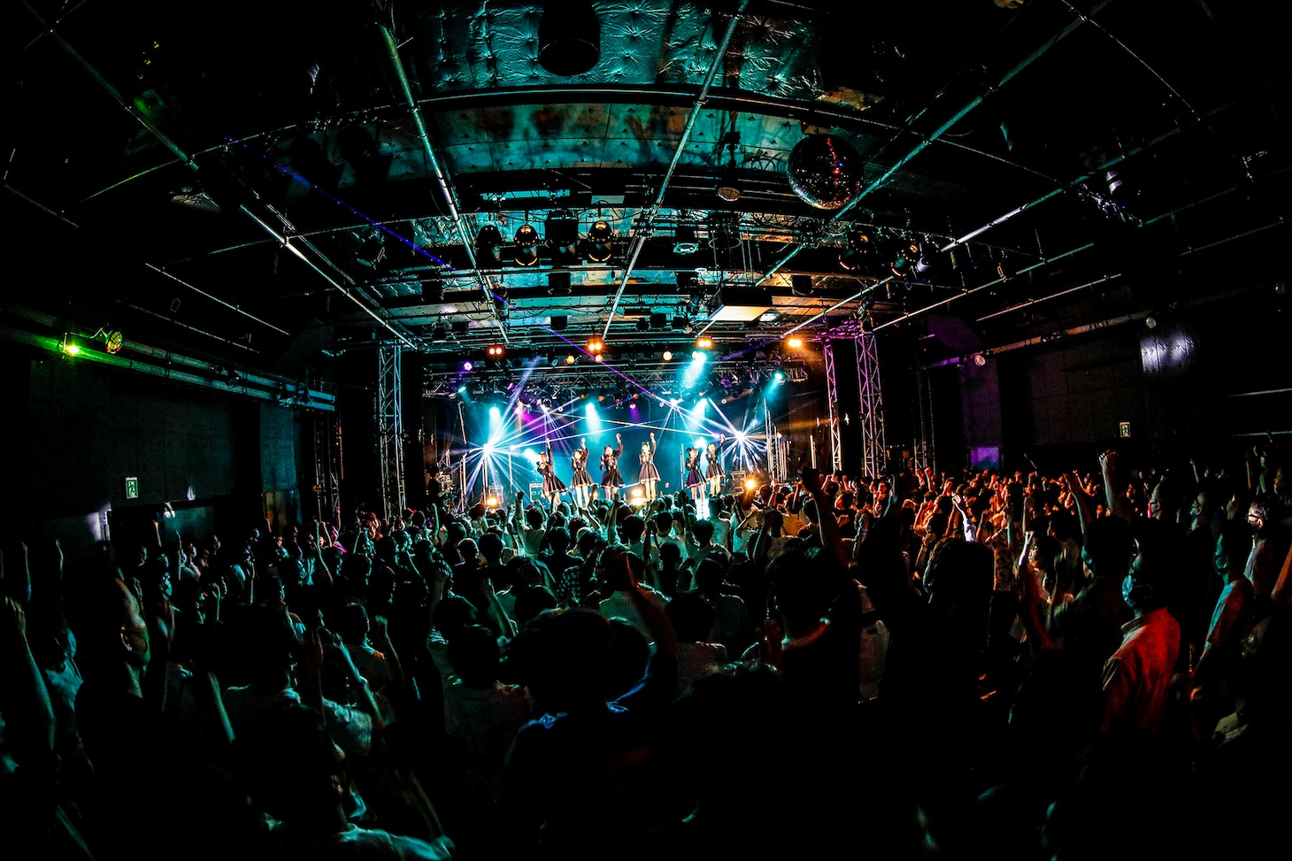 「Devil ANTHEM. SPRING TOUR 2021 Our Time Is Coming FINAL」の様子。（写真提供：エイジアプロモーション）
