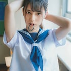 日向坂46小坂菜緒の1st写真集は坂道ソロ1st史上最多の初版15万部、新たな制服カット公開