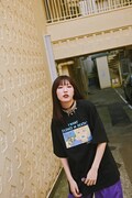 「Ado × 9090 SILENCE or DEATH Tee」着用イメージ