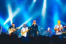 TENDOUJIとROY（THE BAWDIES）。（Photo by MOTO）