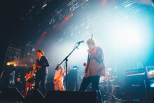 TENDOUJIとROY（THE BAWDIES）。（Photo by MOTO）