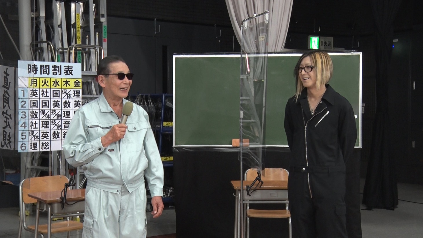 左からタモリ、HISASHI（GLAY）。(c)テレビ朝日
