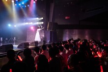 清水理子「あなたへ～This song for you～」の様子。