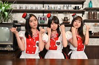 エビ中新メンバーの風見和香、小久保柚乃、桜木心菜（左から）。