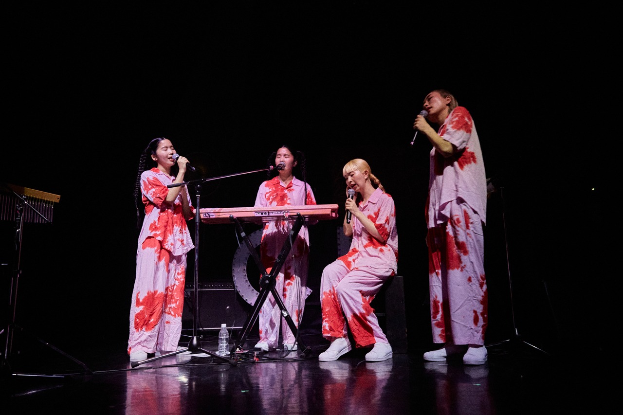 CHAI「WINK TOGETHER TOUR」東京・TSUTAYA O-EAST公演の様子。（撮影：中磯ヨシオ）