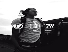 Tohji, Loota & Brodinski「Naked [//Visualiza]」より。