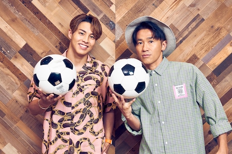 左からRIKU、ナオト・インティライミ。