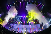 「いきものがかりの みなさん、こんにつあー!! THE LIVE 2021!!!」横浜アリーナ公演の様子。（撮影：岸田哲平 / TEPPEI KISHIDA）