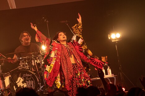 小柳（Vo）（Photo by Nozomi Nakajo）