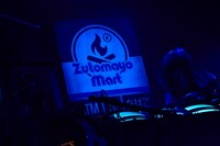 「ずっと真夜中でいいのに。やきやきヤンキーツアー（炙りと燻製編）」の様子。（撮影：鳥居洋介）