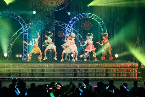 「クマリデパート 7thワンマンライブ in LINE CUBE SHIBUYA『あのクマとあの場所あで』」の様子。（Photo by Jumpei Yamada）