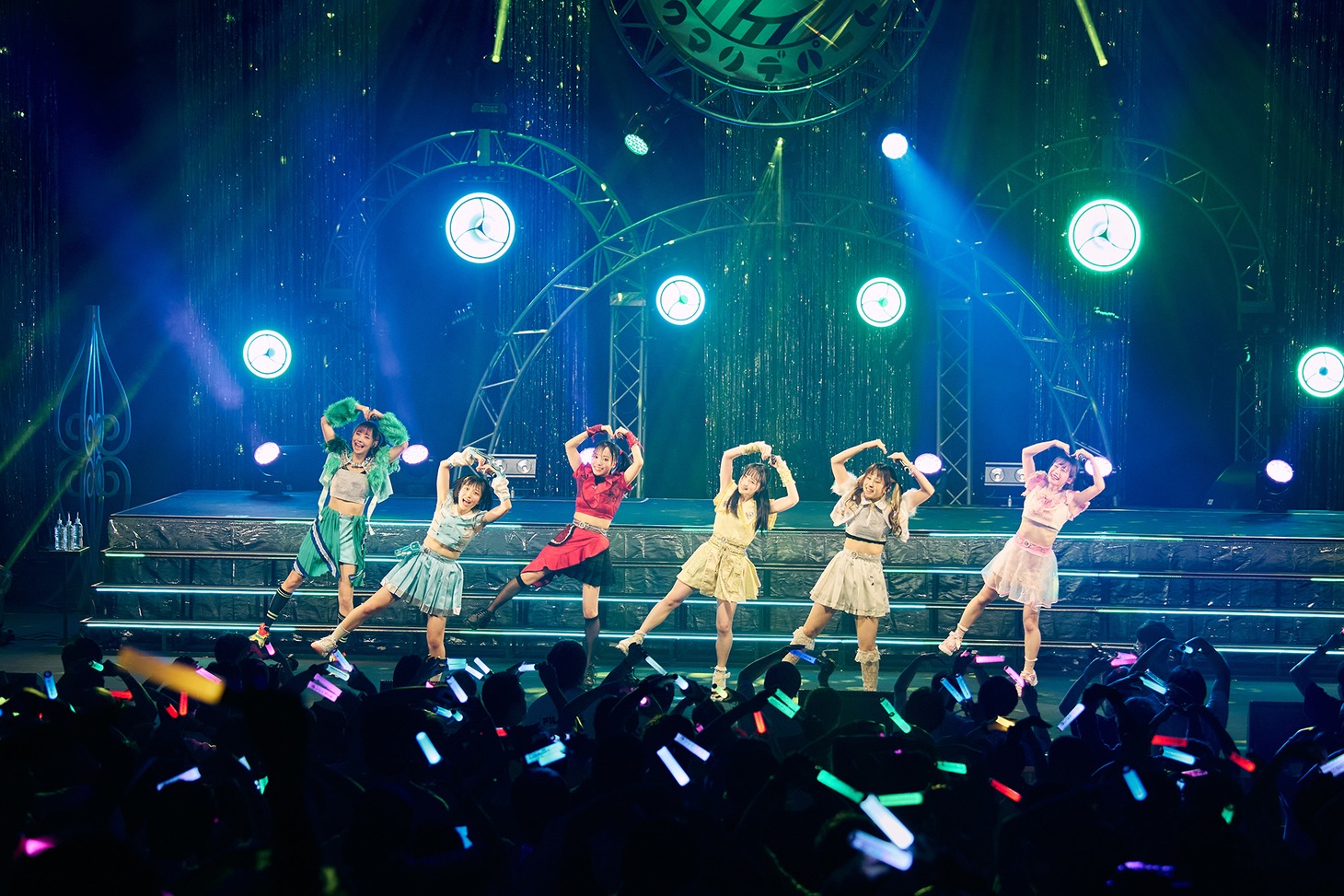 「クマリデパート 7thワンマンライブ in LINE CUBE SHIBUYA『あのクマとあの場所あで』」の様子。（Photo by Jumpei Yamada）