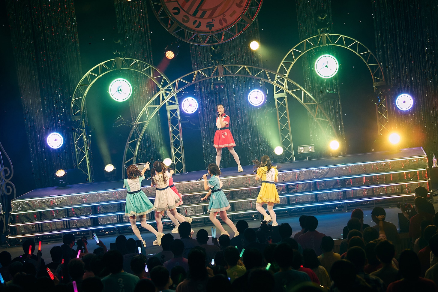 「クマリデパート 7thワンマンライブ in LINE CUBE SHIBUYA『あのクマとあの場所あで』」の様子。（Photo by Jumpei Yamada）