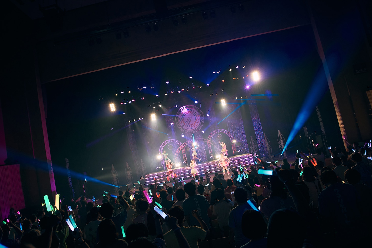 「クマリデパート 7thワンマンライブ in LINE CUBE SHIBUYA『あのクマとあの場所あで』」の様子。（Photo by Jumpei Yamada）