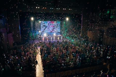 「クマリデパート 7thワンマンライブ in LINE CUBE SHIBUYA『あのクマとあの場所あで』」の様子。（Photo by Jumpei Yamada）