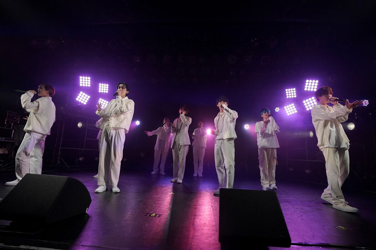 円神が結成1周年記念日に初ワンマンライブ この夏リリースの新曲もパフォーマンス ライブレポート 写真27枚 音楽ナタリー 円神が結成1周年記念日に初ワンマンライブ この夏リリースの新曲もパフォーマンス ライブレポート 写真27枚 音楽ナタリー