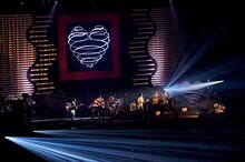 マカロニえんぴつ「マカロックツアーvol.11 ～いま会いに行くをする篇～」の様子。（撮影：酒井ダイスケ）