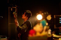 高野賢也（B, Cho）（撮影：酒井ダイスケ）