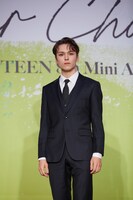 VERNON（SEVENTEEN）